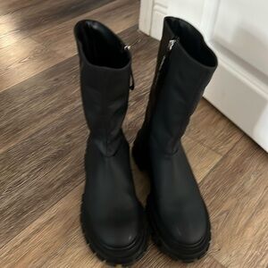Combat boots like new side zipper